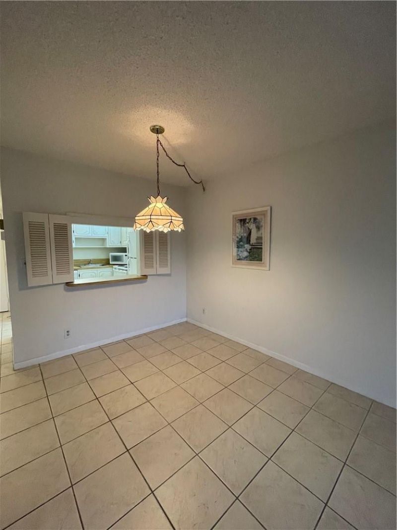 9233 SW 8th Street, Unit 220, Boca Raton, FL 33428 Photo