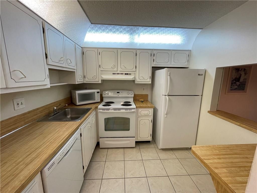 9233 SW 8th Street, Unit 220, Boca Raton, FL 33428 Photo