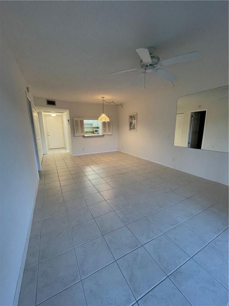 9233 SW 8th Street, Unit 220, Boca Raton, FL 33428 Photo