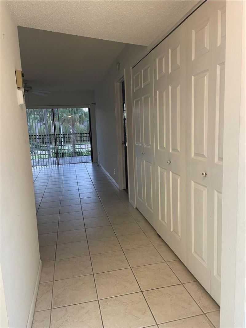9233 SW 8th Street, Unit 220, Boca Raton, FL 33428 Photo
