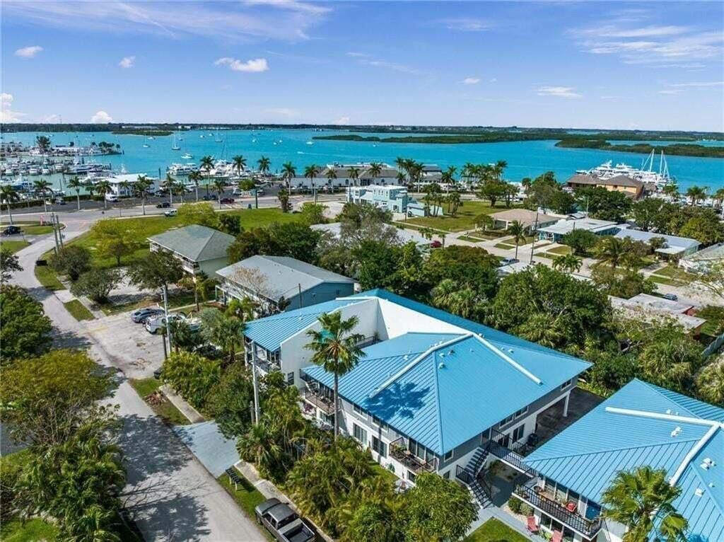 1180 Carlton Court, Unit 207B, Fort Pierce, FL 34949 Photo