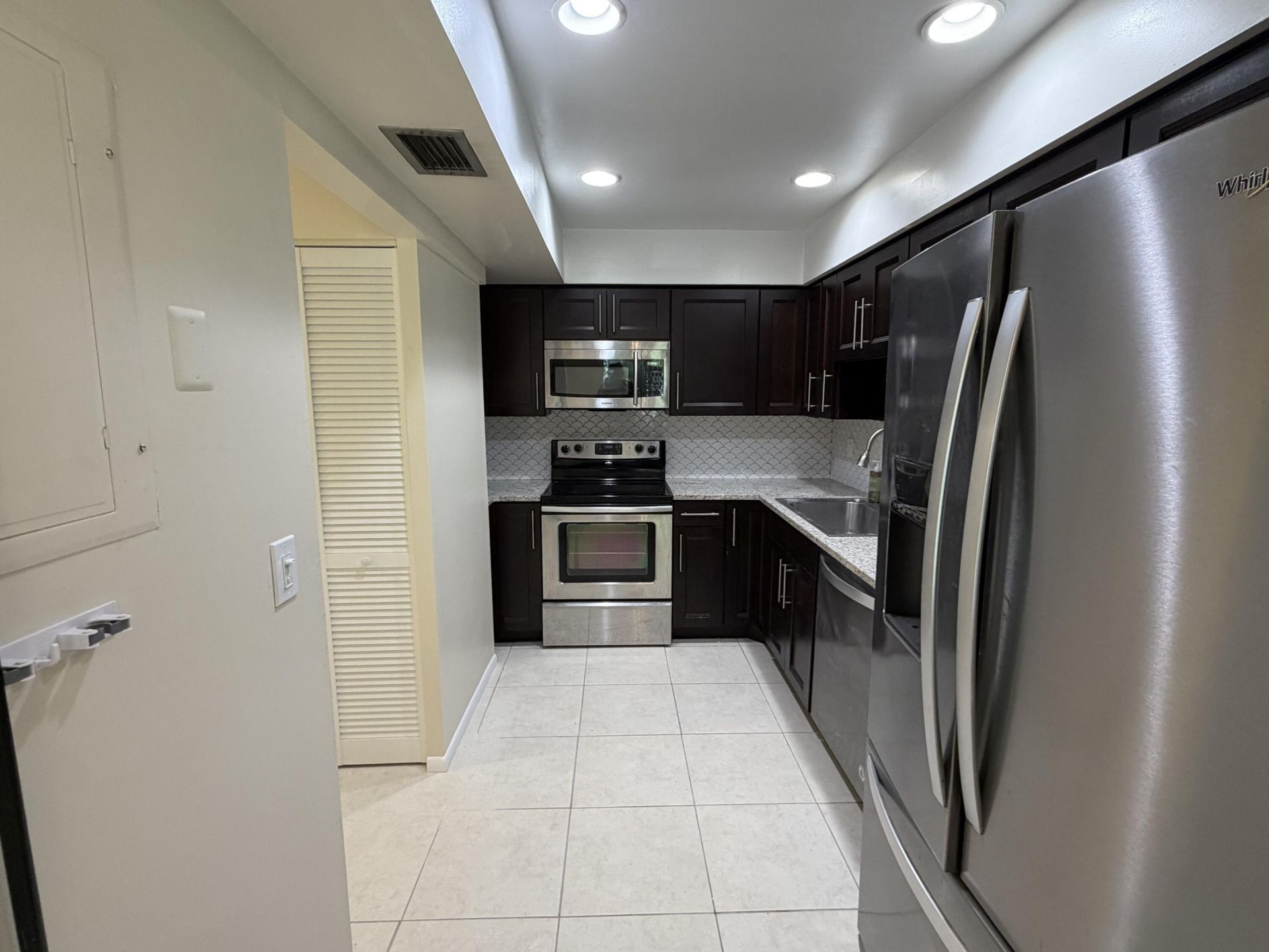 1180 Carlton Court, Unit 207B, Fort Pierce, FL 34949 Photo