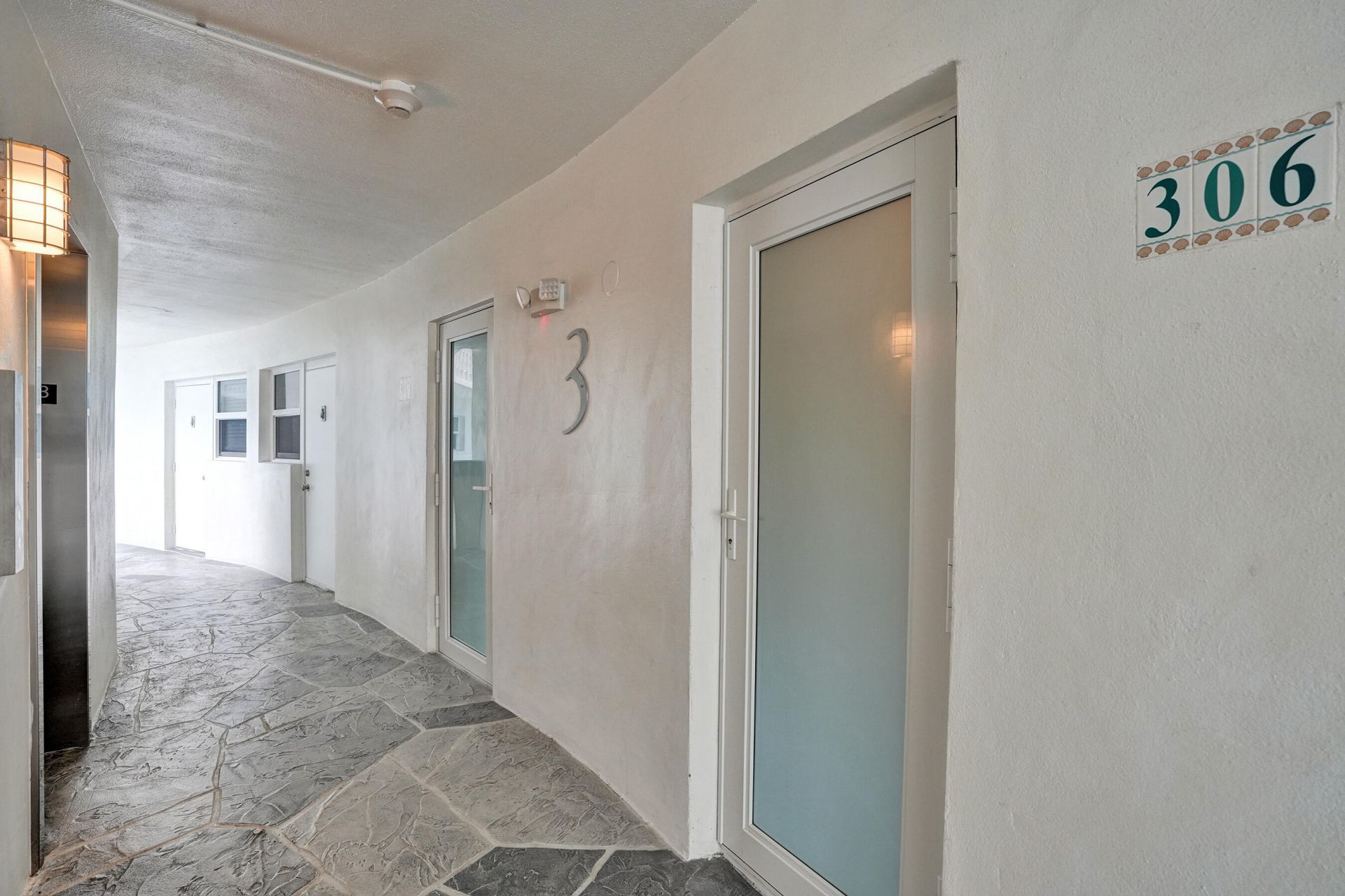 3250 NE 28th Street, Unit 306, Fort Lauderdale, FL 33308 Photo