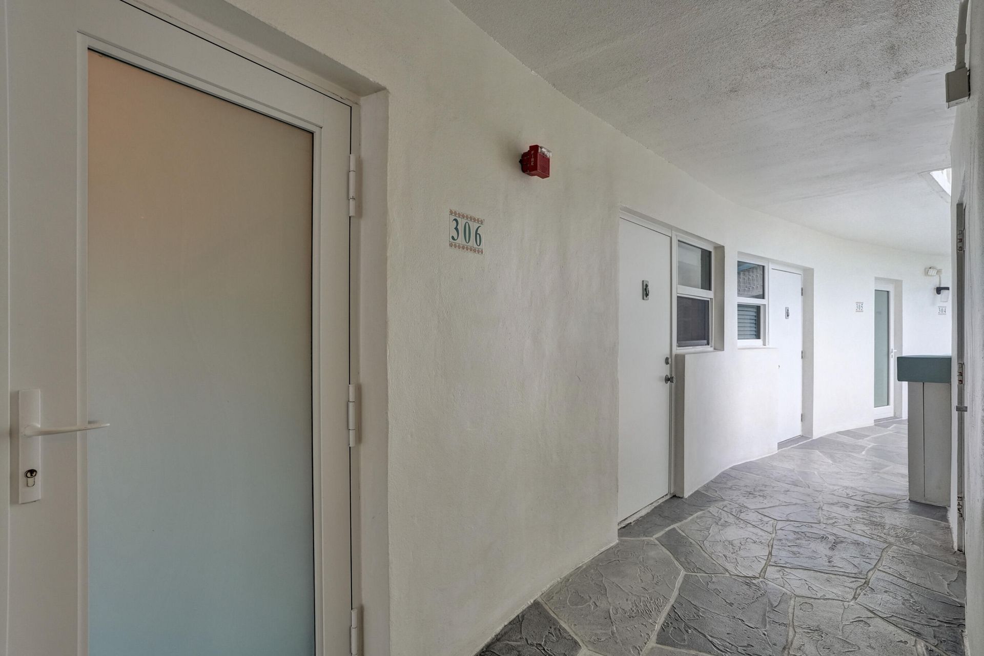 3250 NE 28th Street, Unit 306, Fort Lauderdale, FL 33308 Photo
