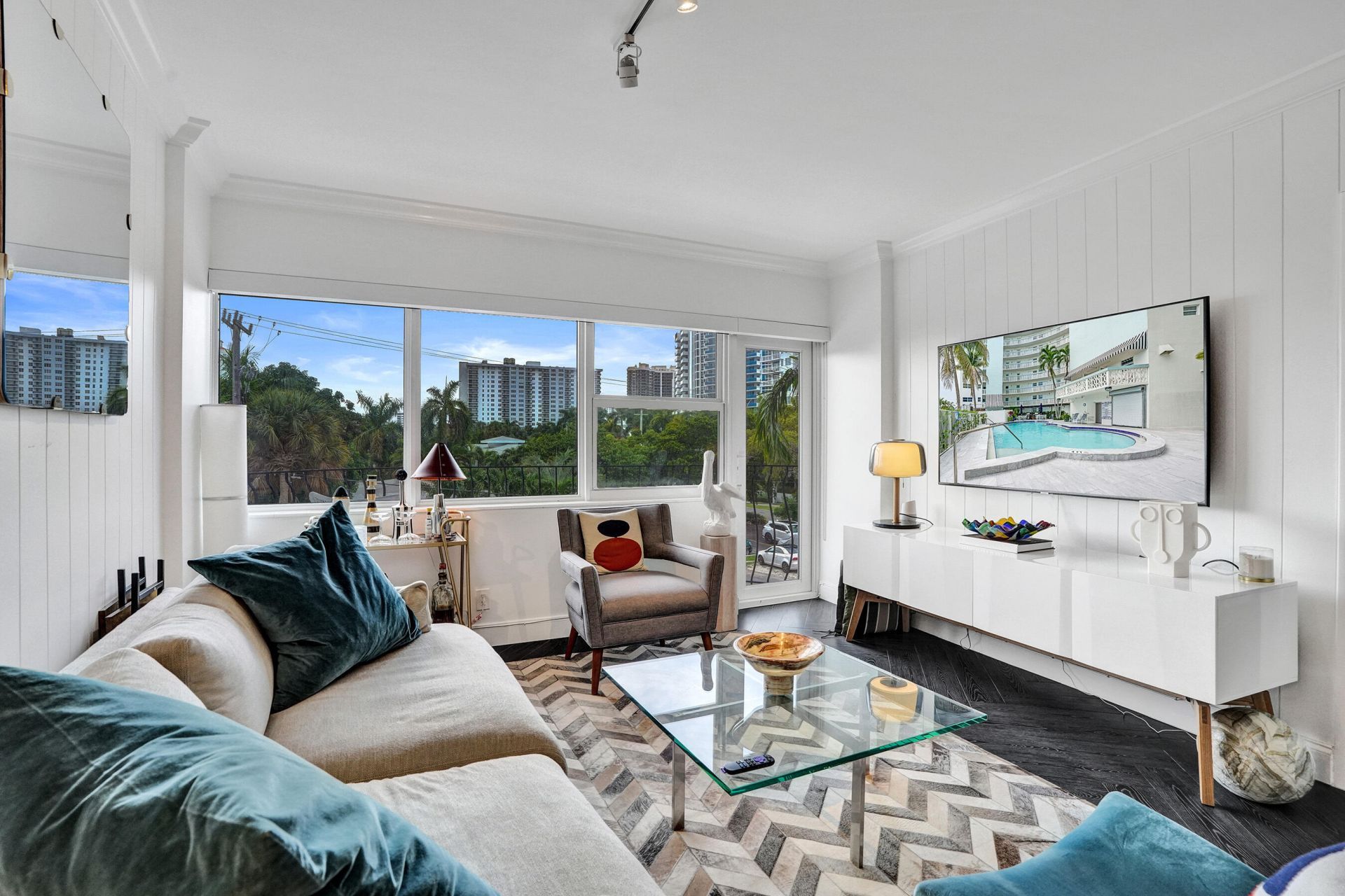 3250 NE 28th Street, Unit 306, Fort Lauderdale, FL 33308 Photo