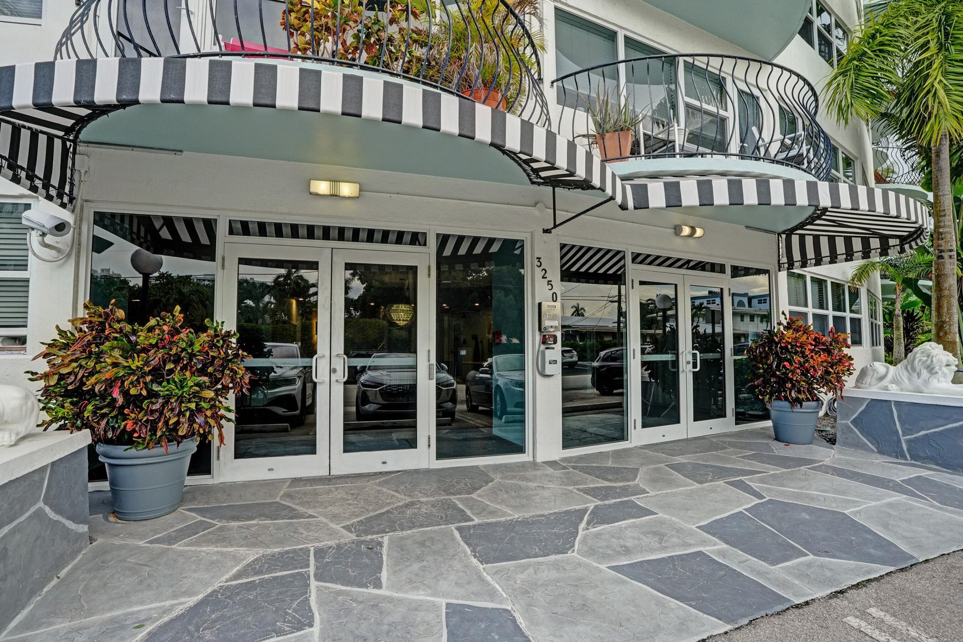 3250 NE 28th Street, Unit 306, Fort Lauderdale, FL 33308 Photo