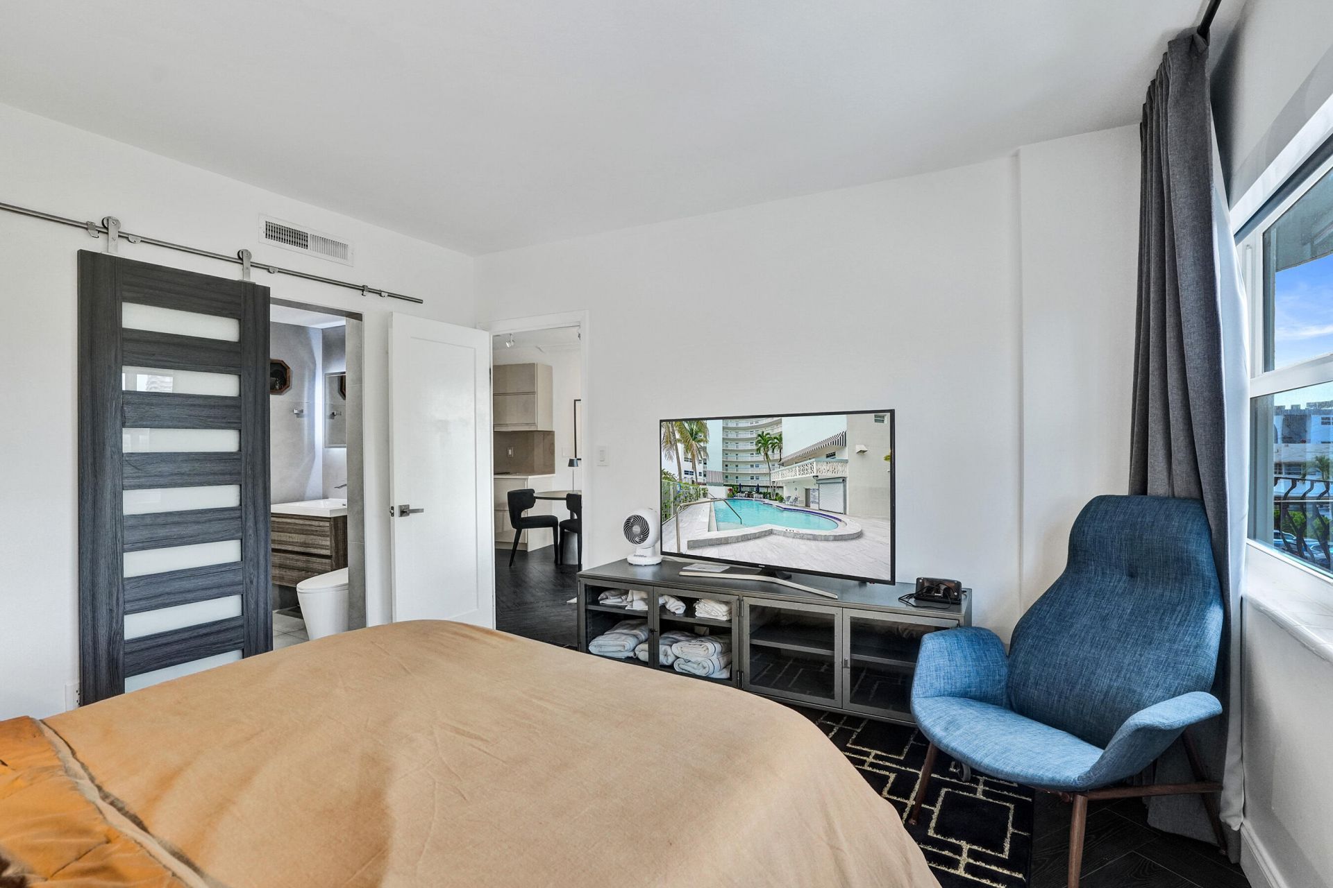 3250 NE 28th Street, Unit 306, Fort Lauderdale, FL 33308 Photo