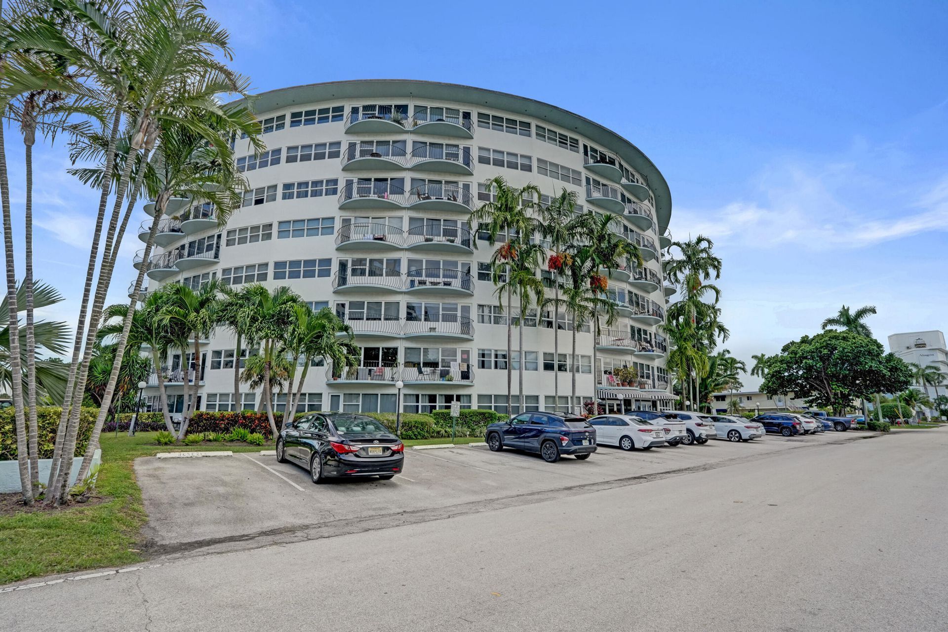 3250 NE 28th Street, Unit 306, Fort Lauderdale, FL 33308 Photo