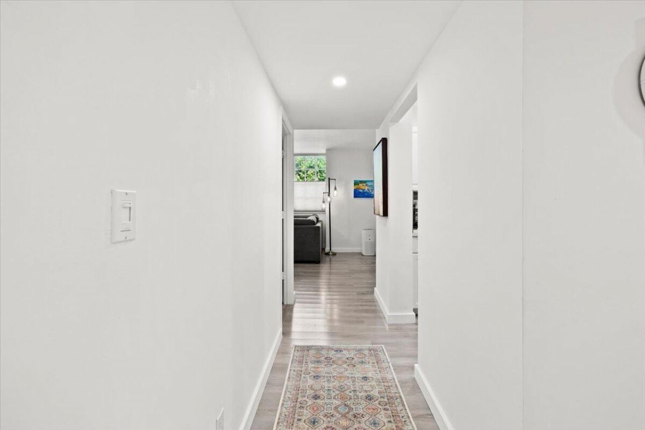 250 NE 20th Street, Boca Raton, FL 33431 Photo
