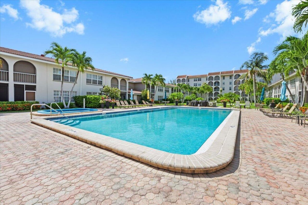 250 NE 20th Street, Boca Raton, FL 33431 Photo