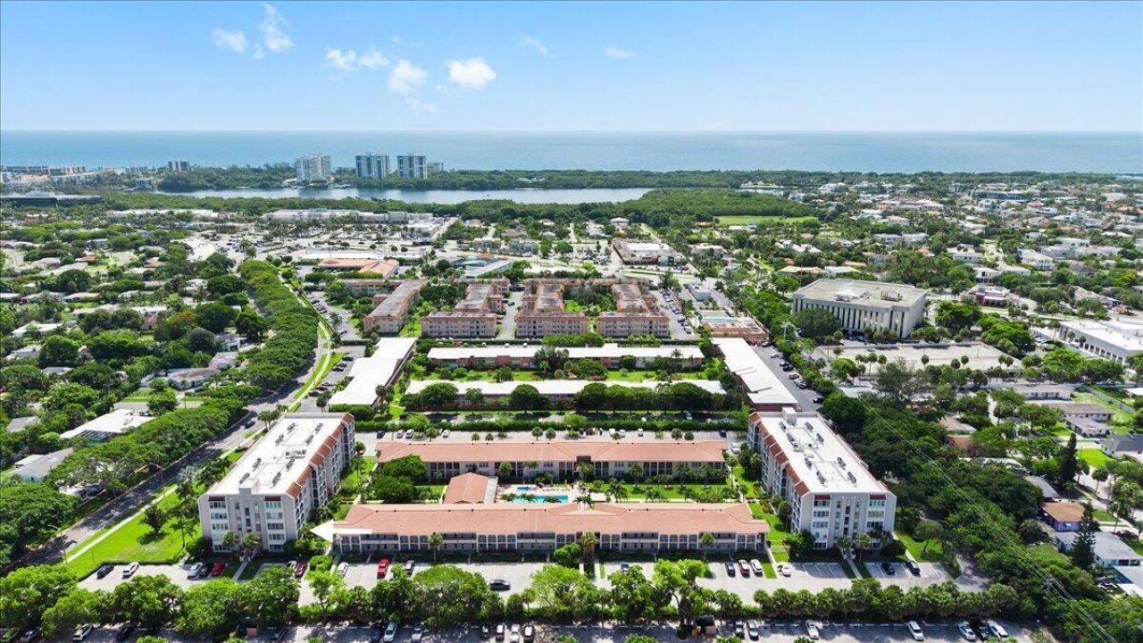 250 NE 20th Street, Boca Raton, FL 33431 Photo
