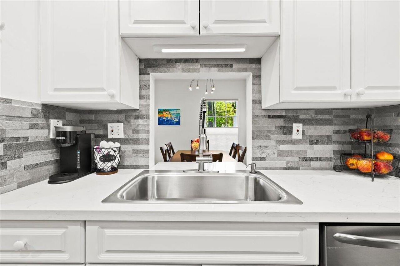 250 NE 20th Street, Boca Raton, FL 33431 Photo