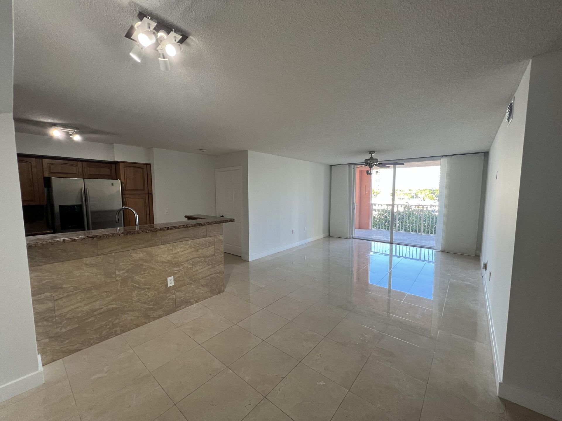 19655 E Country Club Drive, Unit 6404, Aventura, FL 33180 Photo