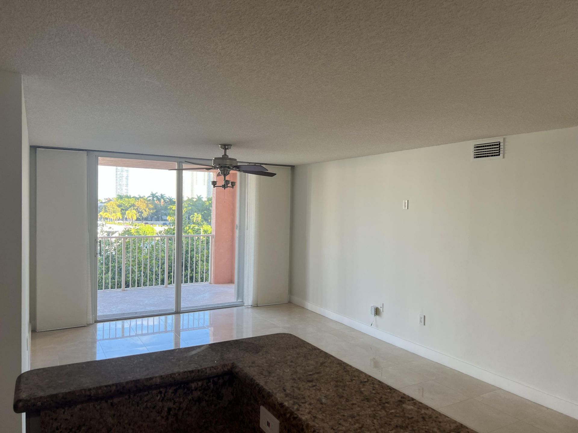 19655 E Country Club Drive, Unit 6404, Aventura, FL 33180 Photo