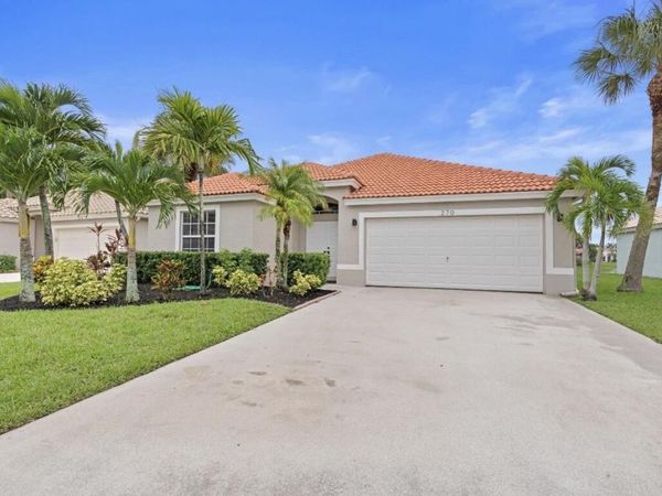 270 SARATOGA Boulevard E, Royal Palm Beach, FL 33411