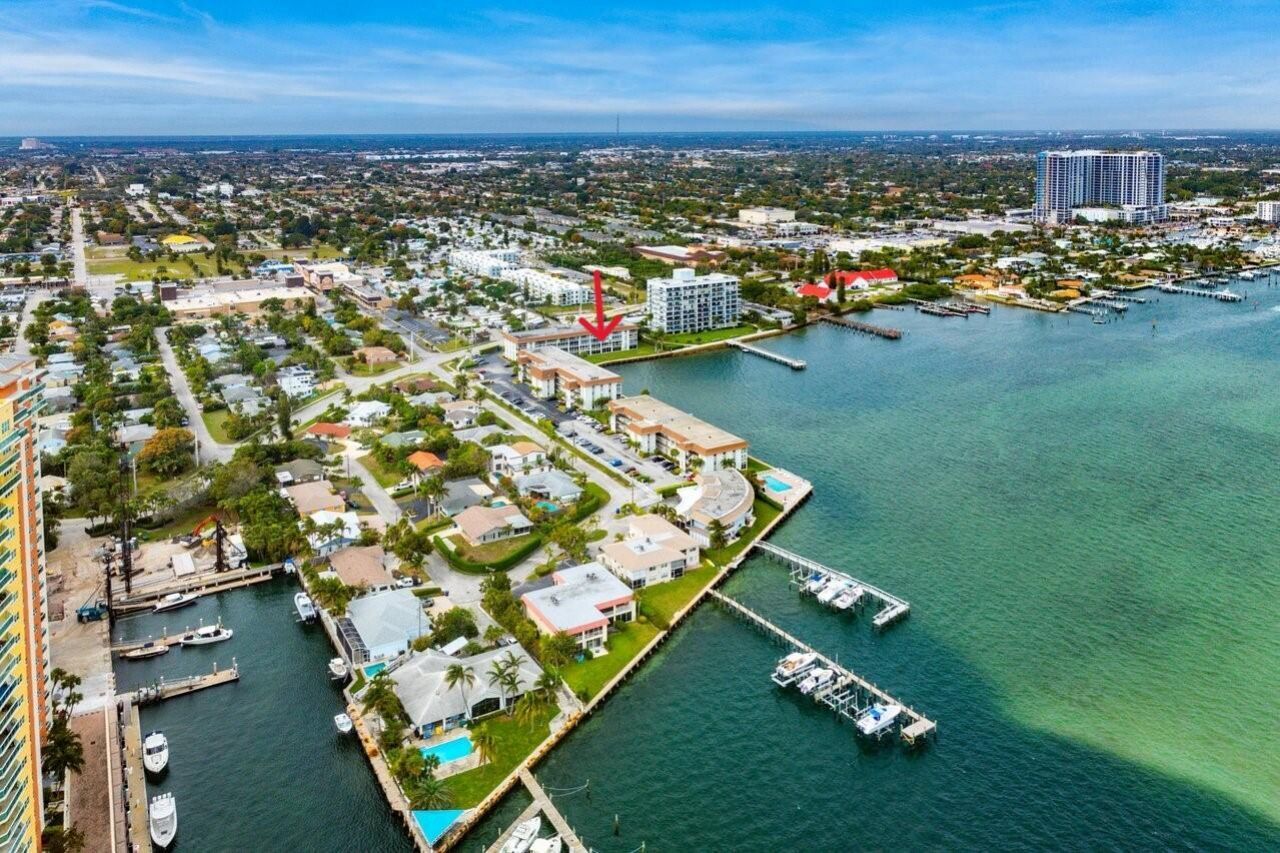 2936 Lake Shore Drive, Unit 309, Riviera Beach, FL 33404 Photo