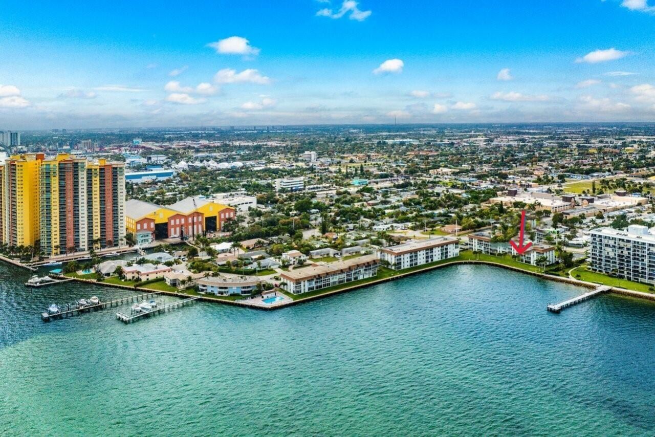 2936 Lake Shore Drive, Unit 309, Riviera Beach, FL 33404 Photo