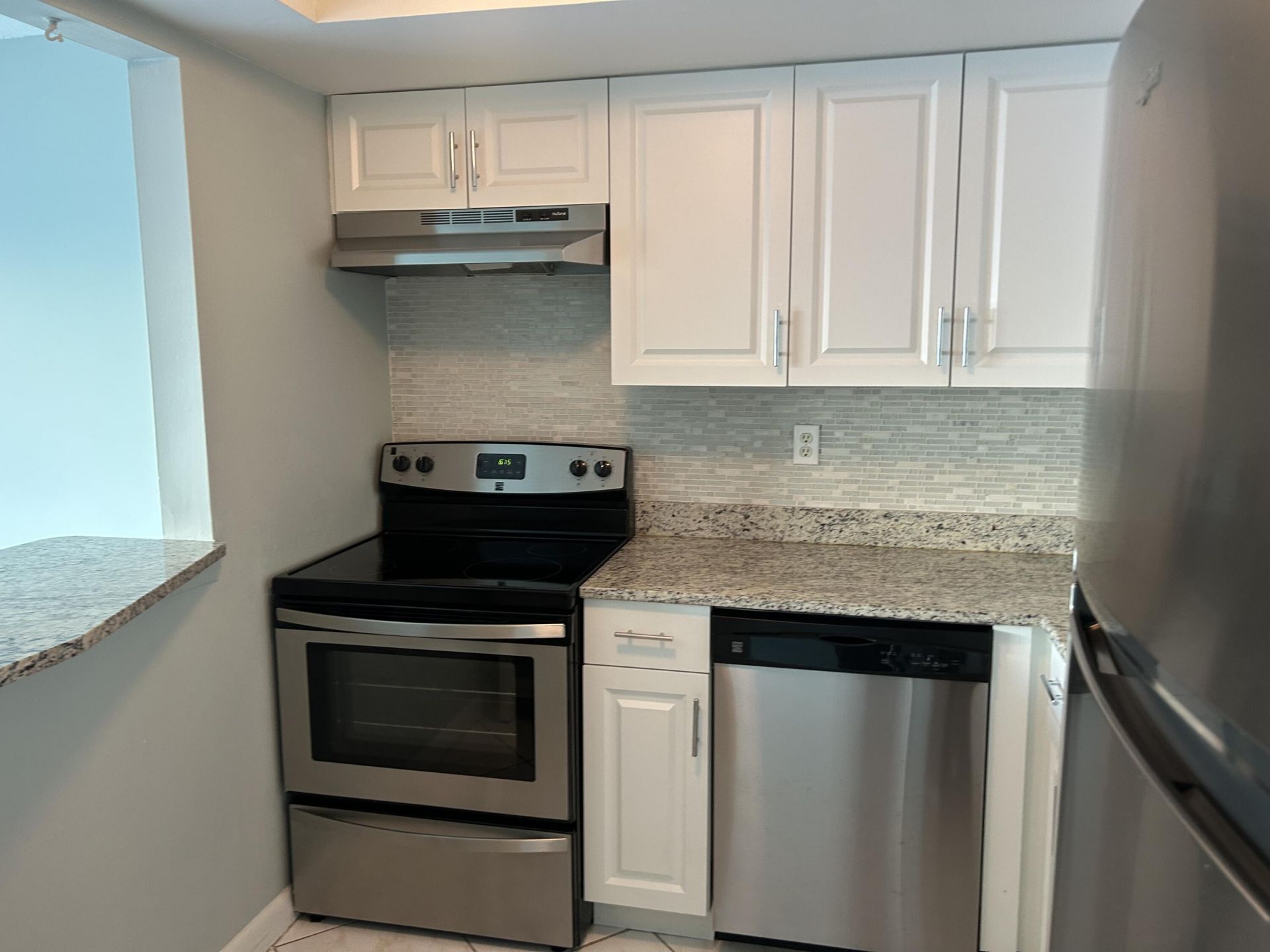 2936 Lake Shore Drive, Unit 309, Riviera Beach, FL 33404 Photo