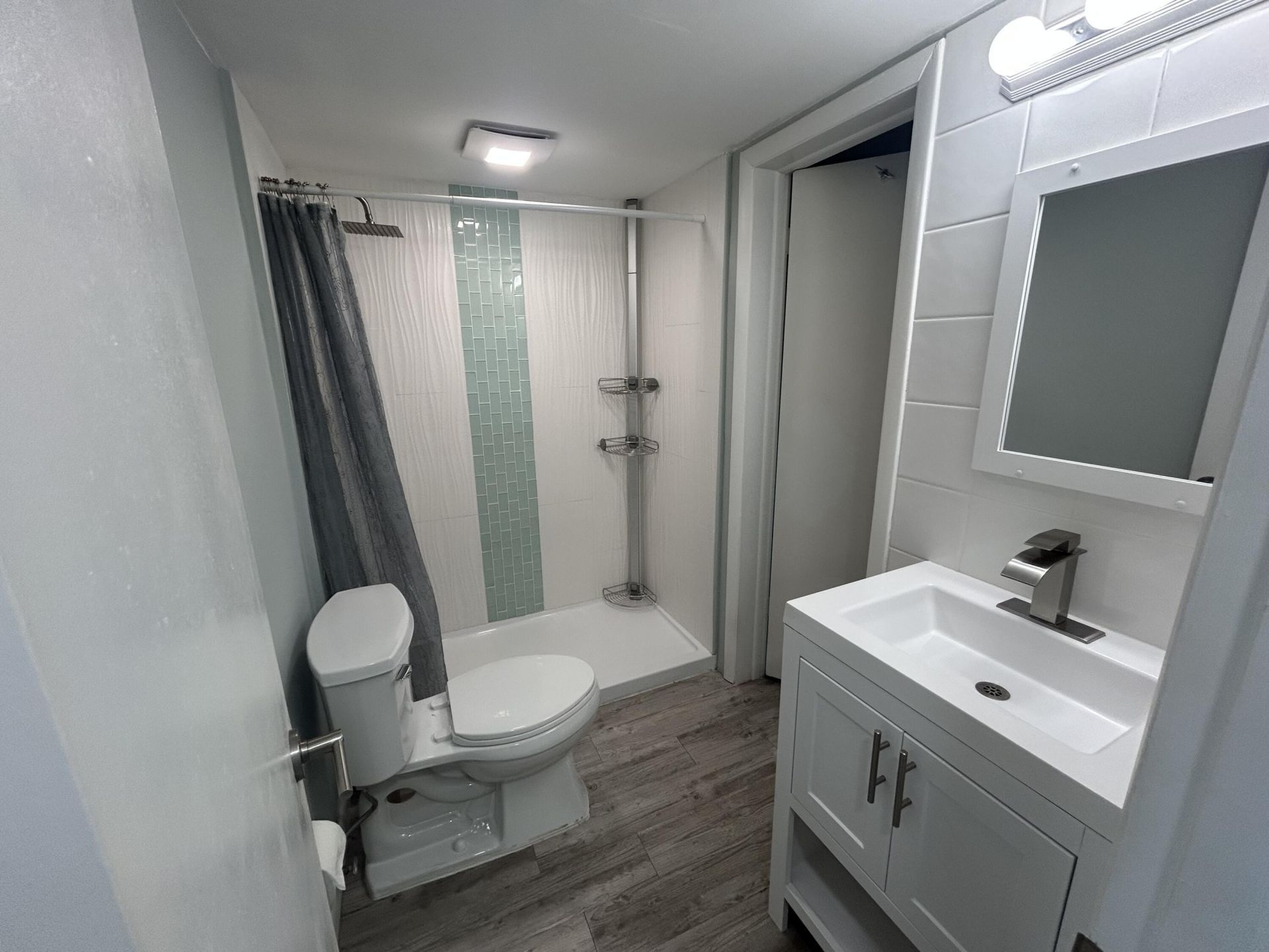2936 Lake Shore Drive, Unit 309, Riviera Beach, FL 33404 Photo