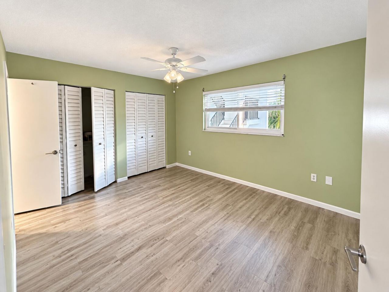2936 Lake Shore Drive, Unit 309, Riviera Beach, FL 33404 Photo