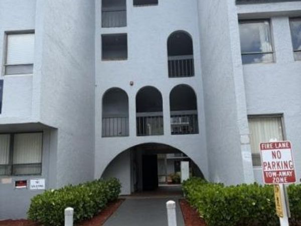 1750 N CONGRESS Avenue, Unit 207, West Palm Beach, FL 33401