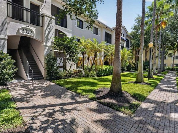 3022 ALCAZAR Place, Unit 301, Palm Beach Gardens, FL 33410