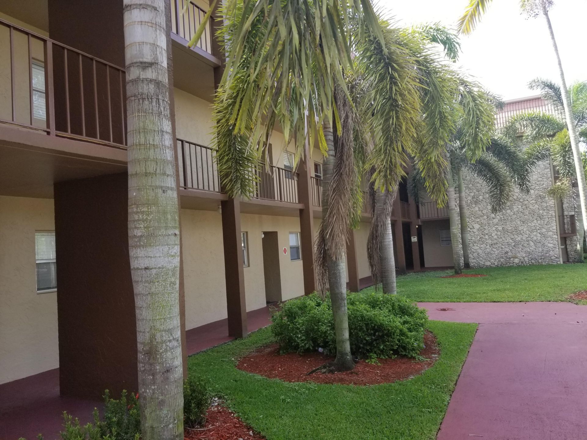 120 Sparrow Drive, Unit 211, Royal Palm Beach, FL 33411 Photo