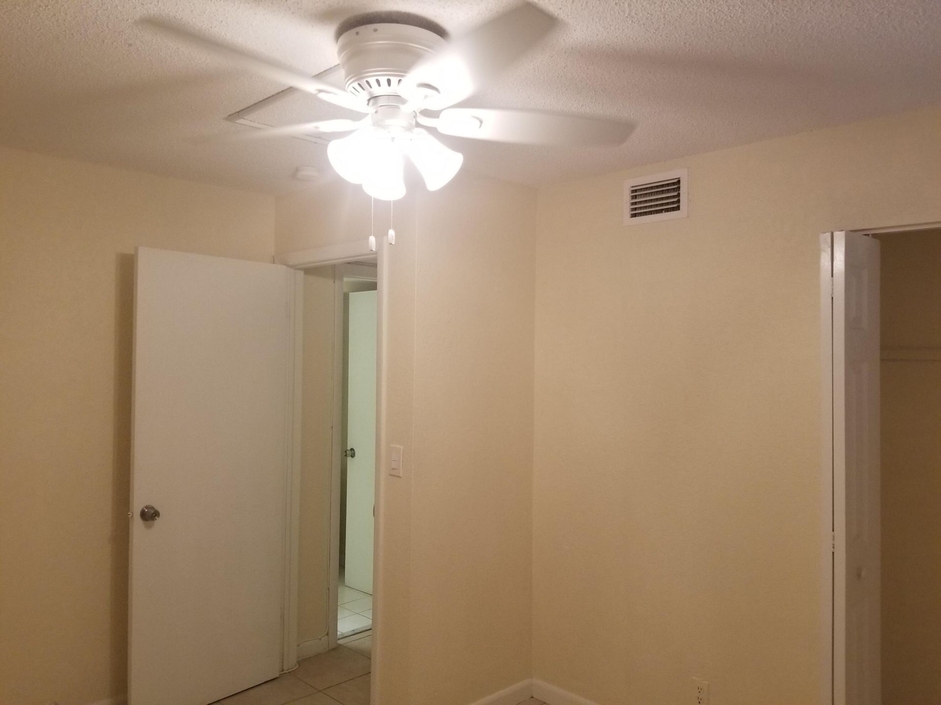 120 Sparrow Drive, Unit 211, Royal Palm Beach, FL 33411 Photo