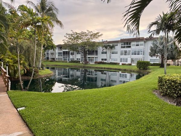 5171 W OAKLAND PARK Boulevard, Unit 308, Lauderdale Lakes, FL 33313