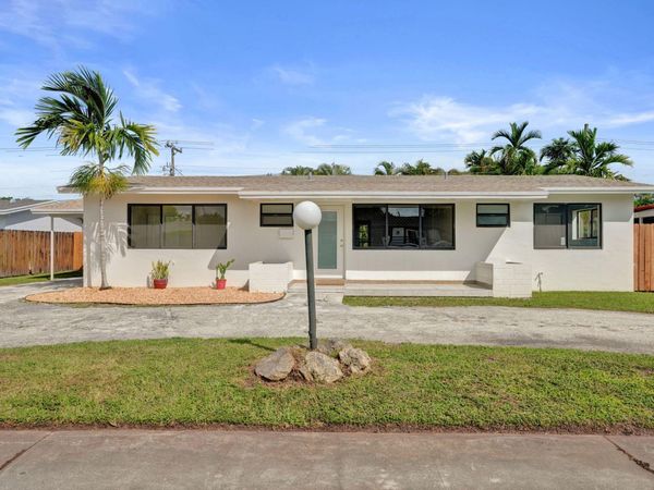 4901 SW 94th Avenue, Miami, FL 33165