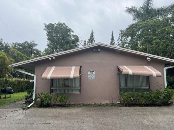 3118 SW 15th Avenue, Unit E, Fort Lauderdale, FL 33315