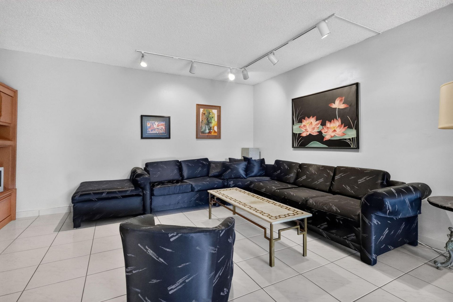 750 NE 199th Street, Unit 204H, Miami, FL 33179 Photo