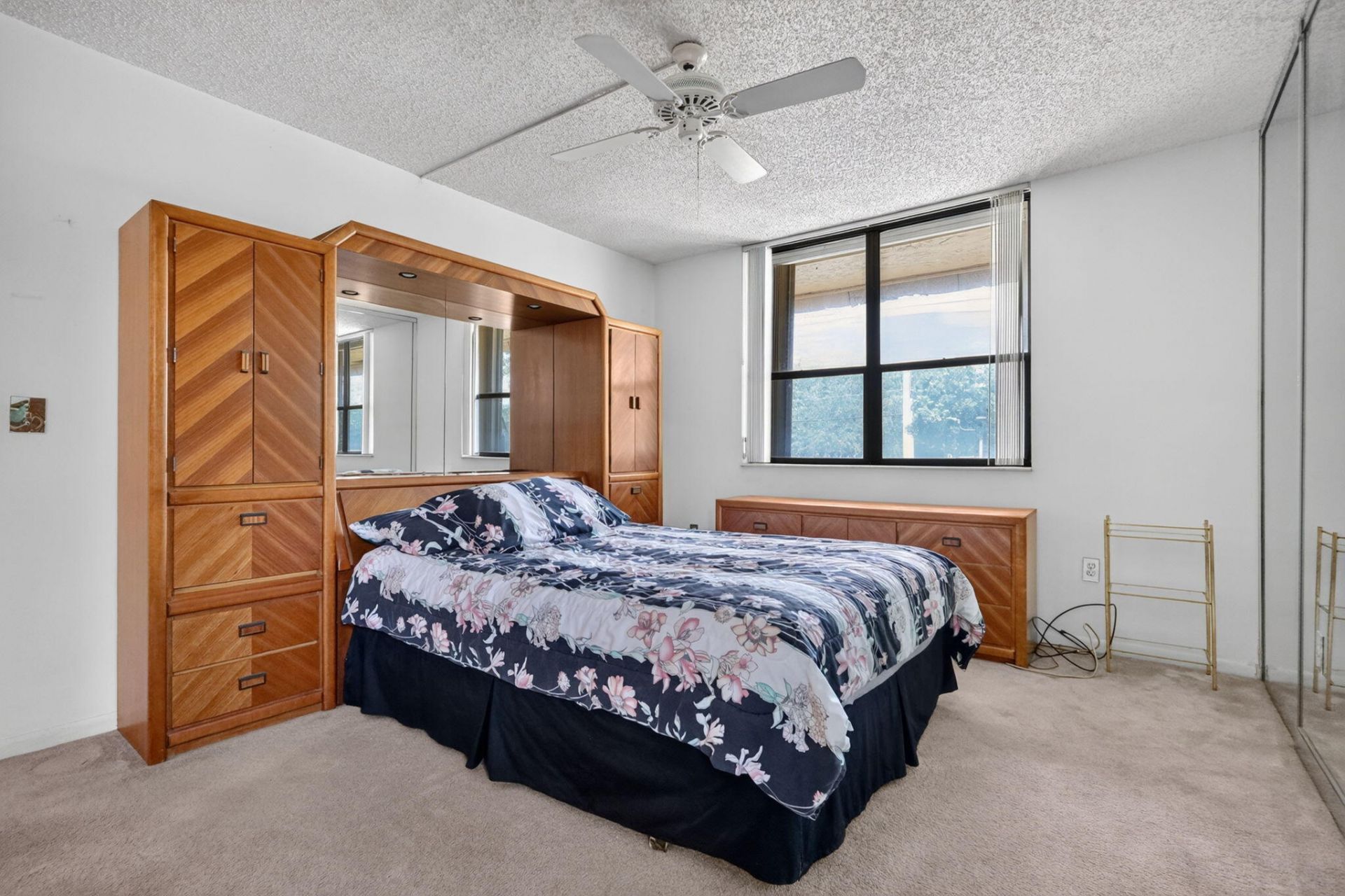 750 NE 199th Street, Unit 204H, Miami, FL 33179 Photo