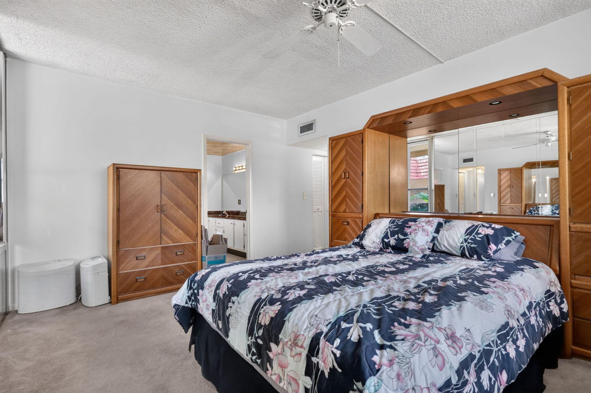 750 NE 199th Street, Unit 204H, Miami, FL 33179 Photo