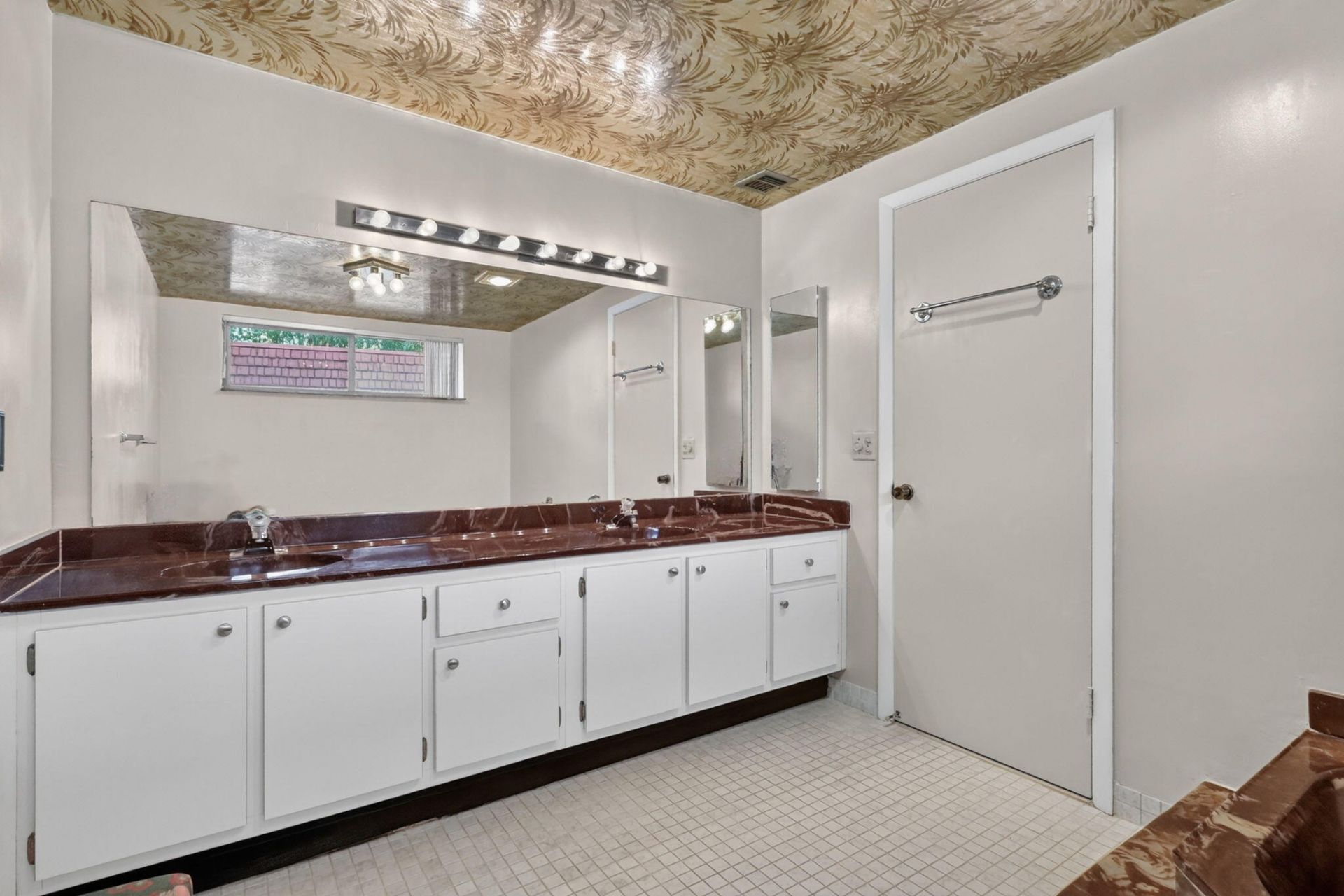 750 NE 199th Street, Unit 204H, Miami, FL 33179 Photo