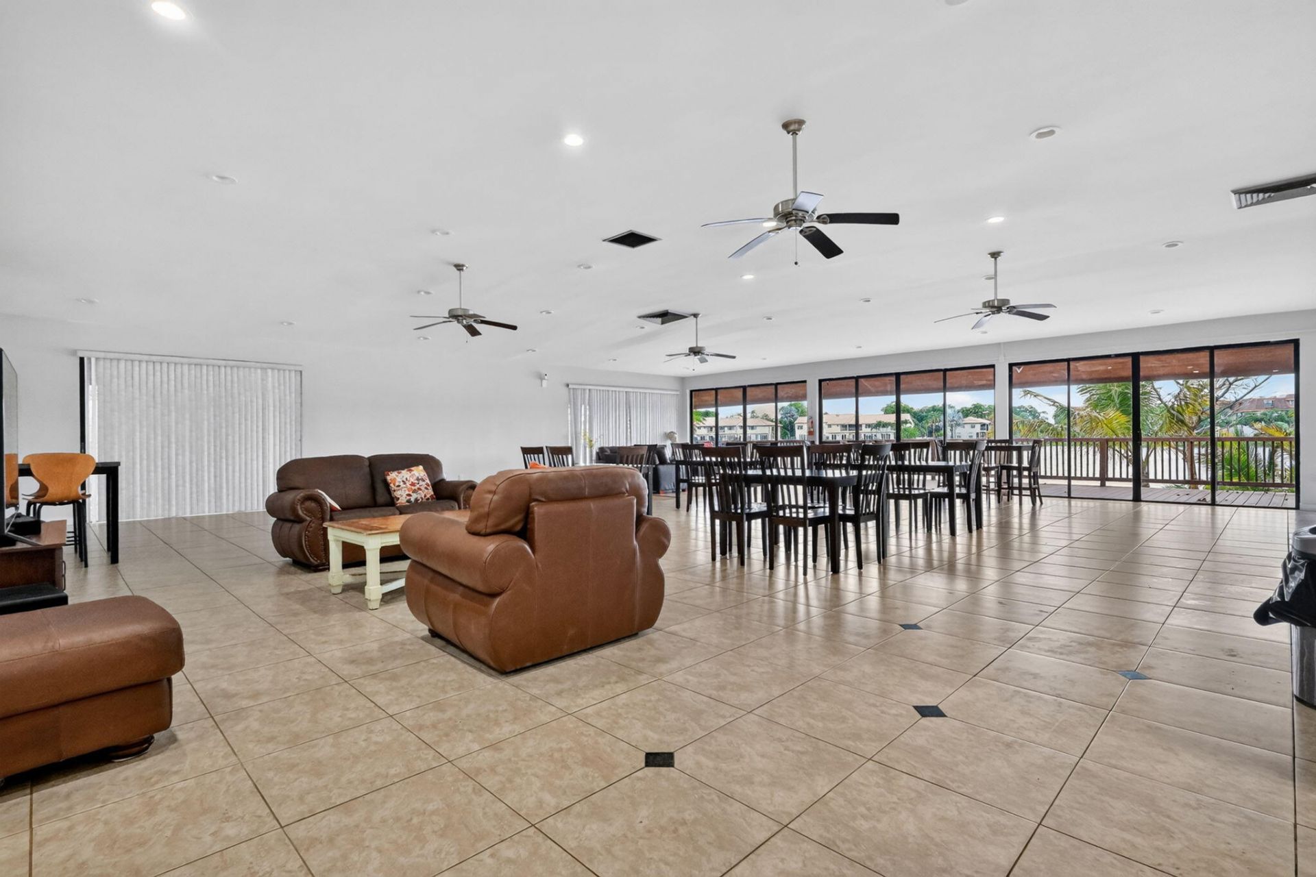 750 NE 199th Street, Unit 204H, Miami, FL 33179 Photo