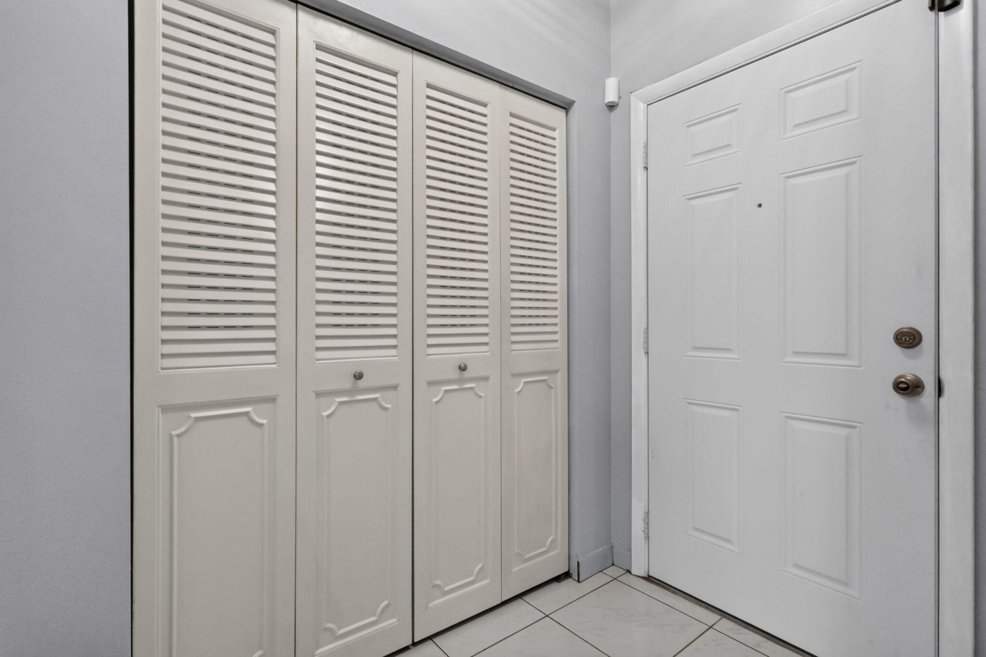 750 NE 199th Street, Unit 204H, Miami, FL 33179 Photo