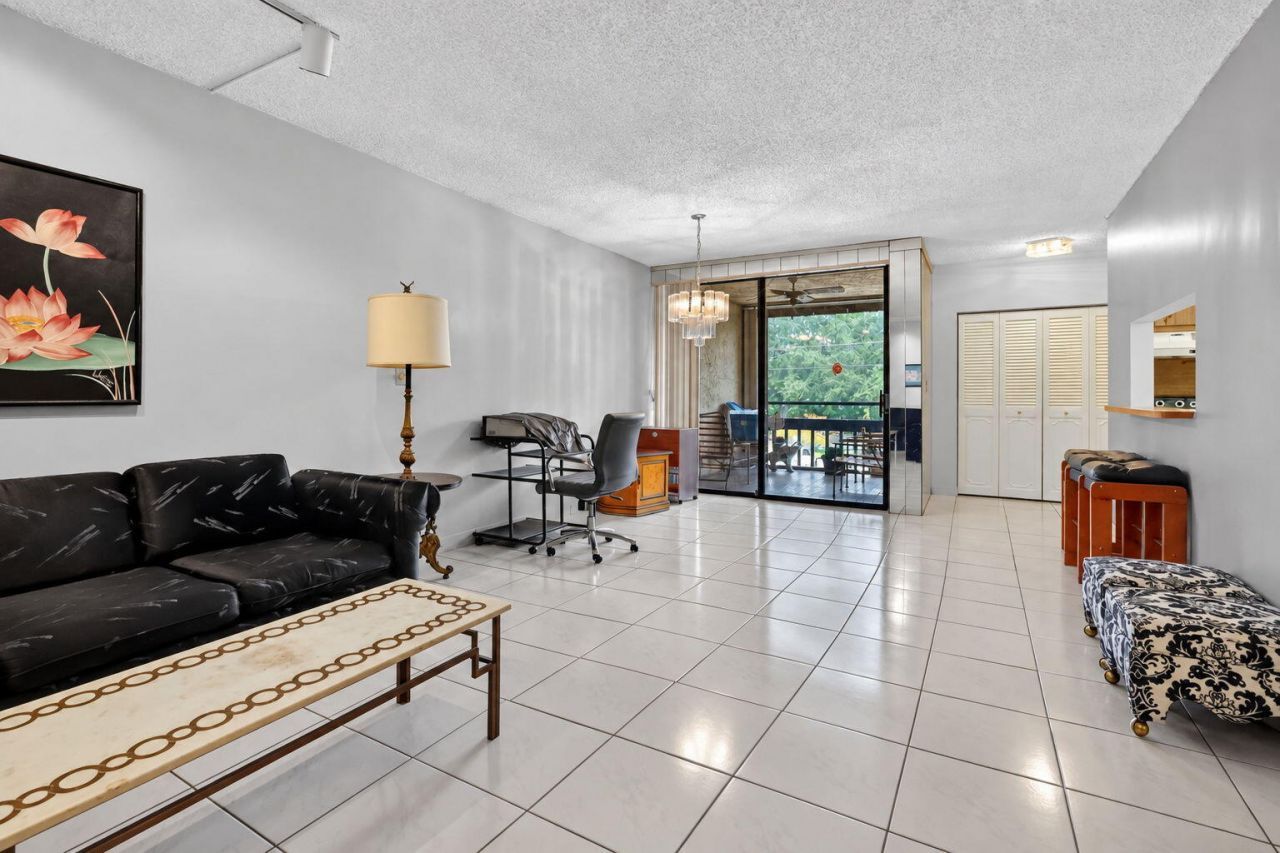 750 NE 199th Street, Unit 204H, Miami, FL 33179 Photo