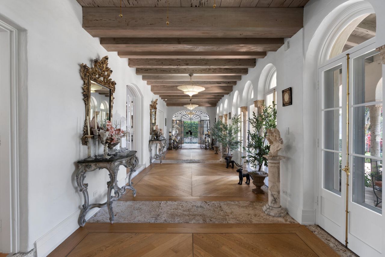 111 Via Del Lago, Palm Beach, FL 33480 Photo