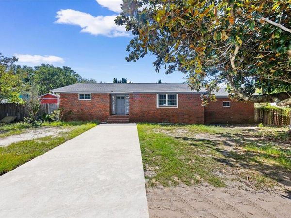 1695 Beechwood Drive, Gulf Breeze, FL 32563