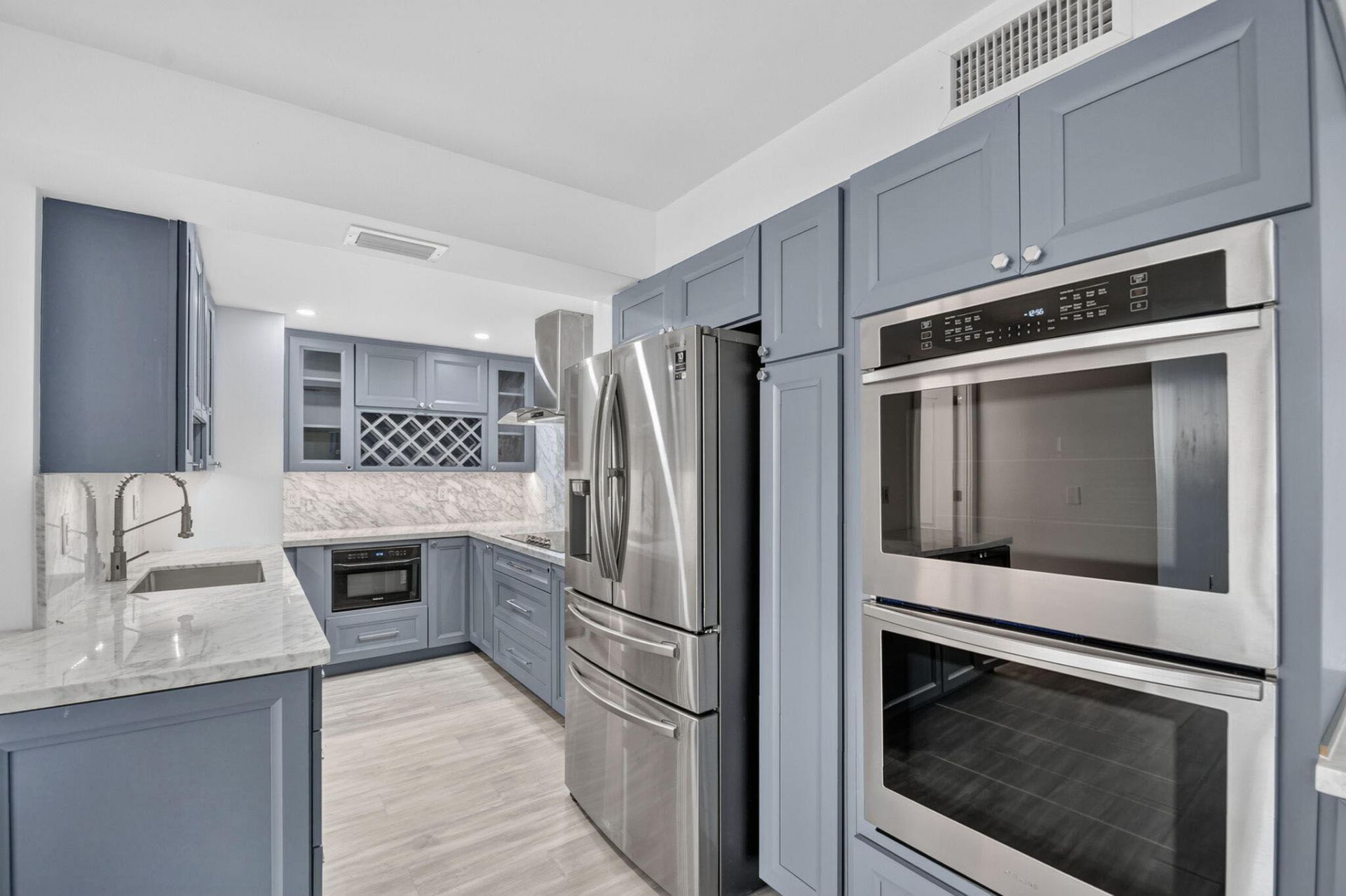5600 N Flagler Drive, Unit 606, West Palm Beach, FL 33407 Photo