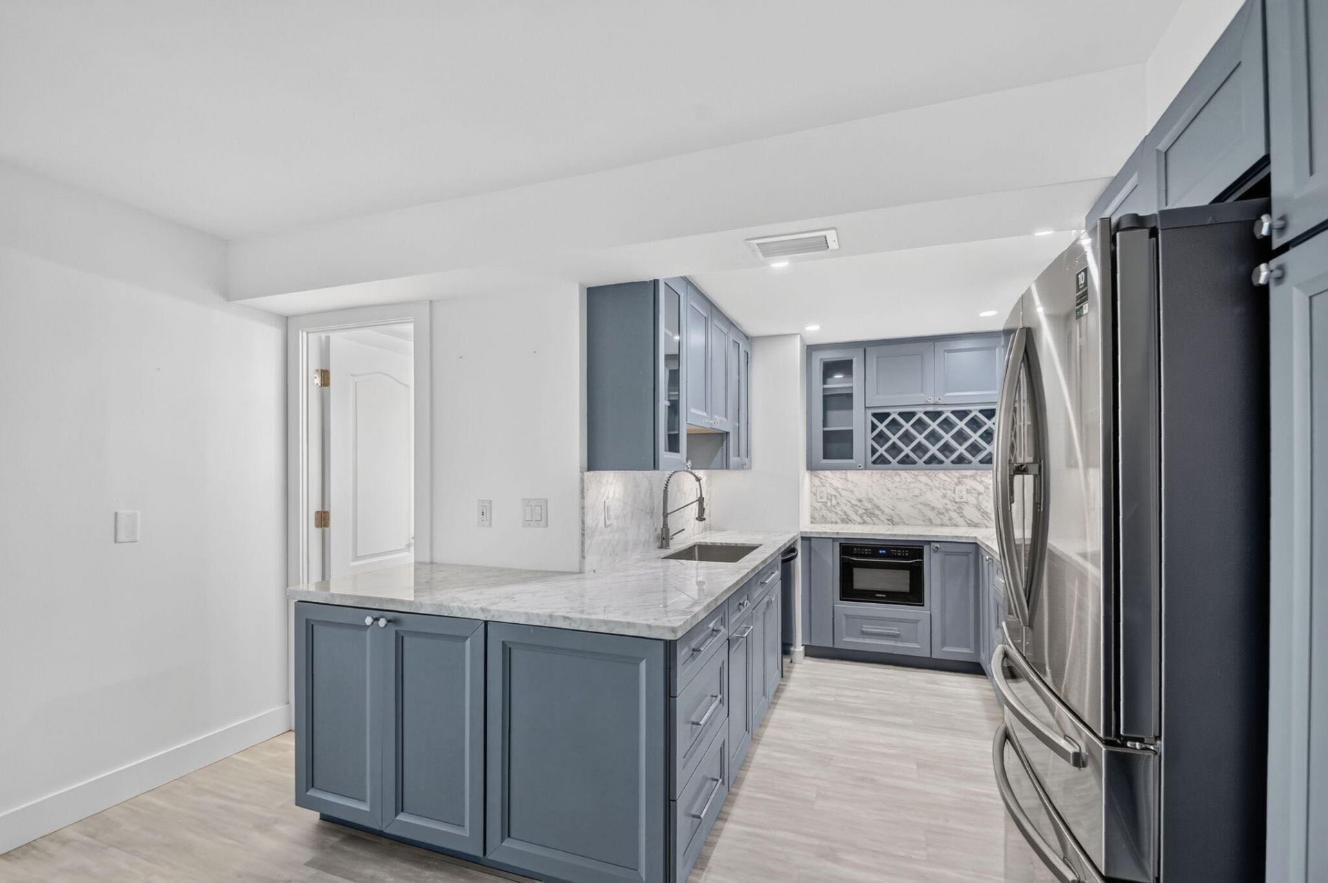 5600 N Flagler Drive, Unit 606, West Palm Beach, FL 33407 Photo