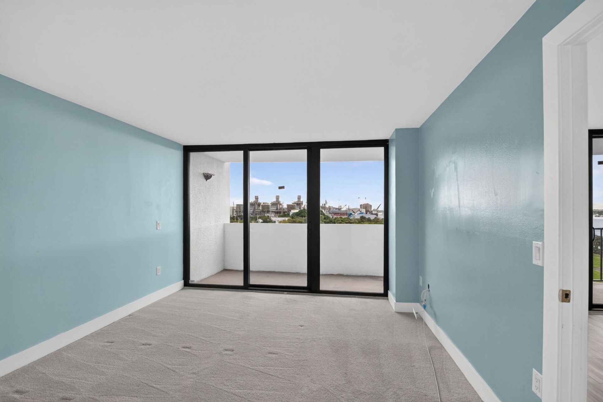 5600 N Flagler Drive, Unit 606, West Palm Beach, FL 33407 Photo