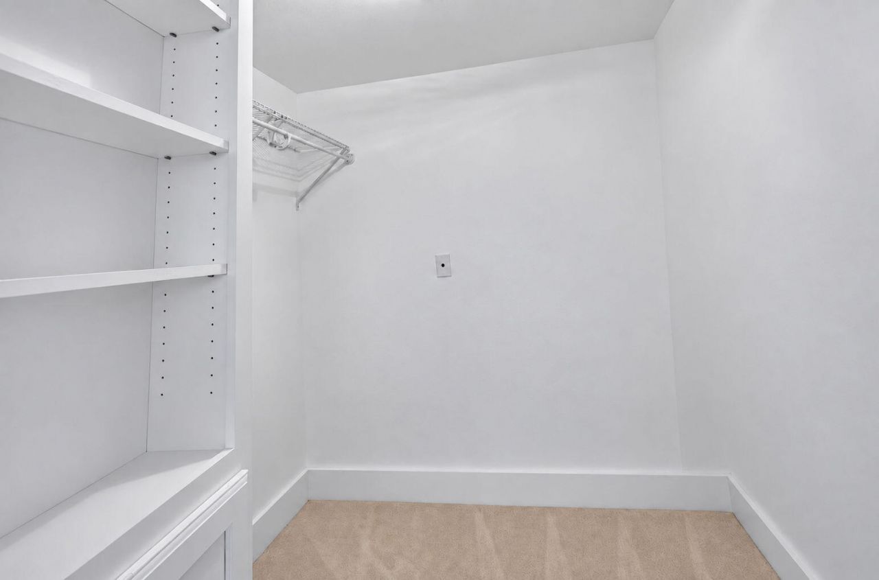 5600 N Flagler Drive, Unit 606, West Palm Beach, FL 33407 Photo