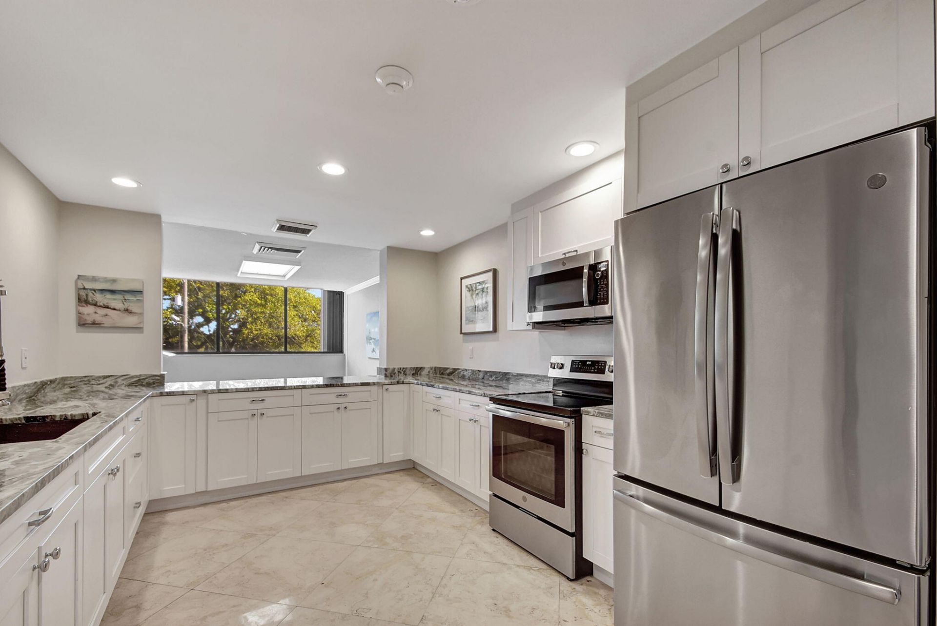 5600 N Flagler Drive, Unit 606, West Palm Beach, FL 33407 Photo