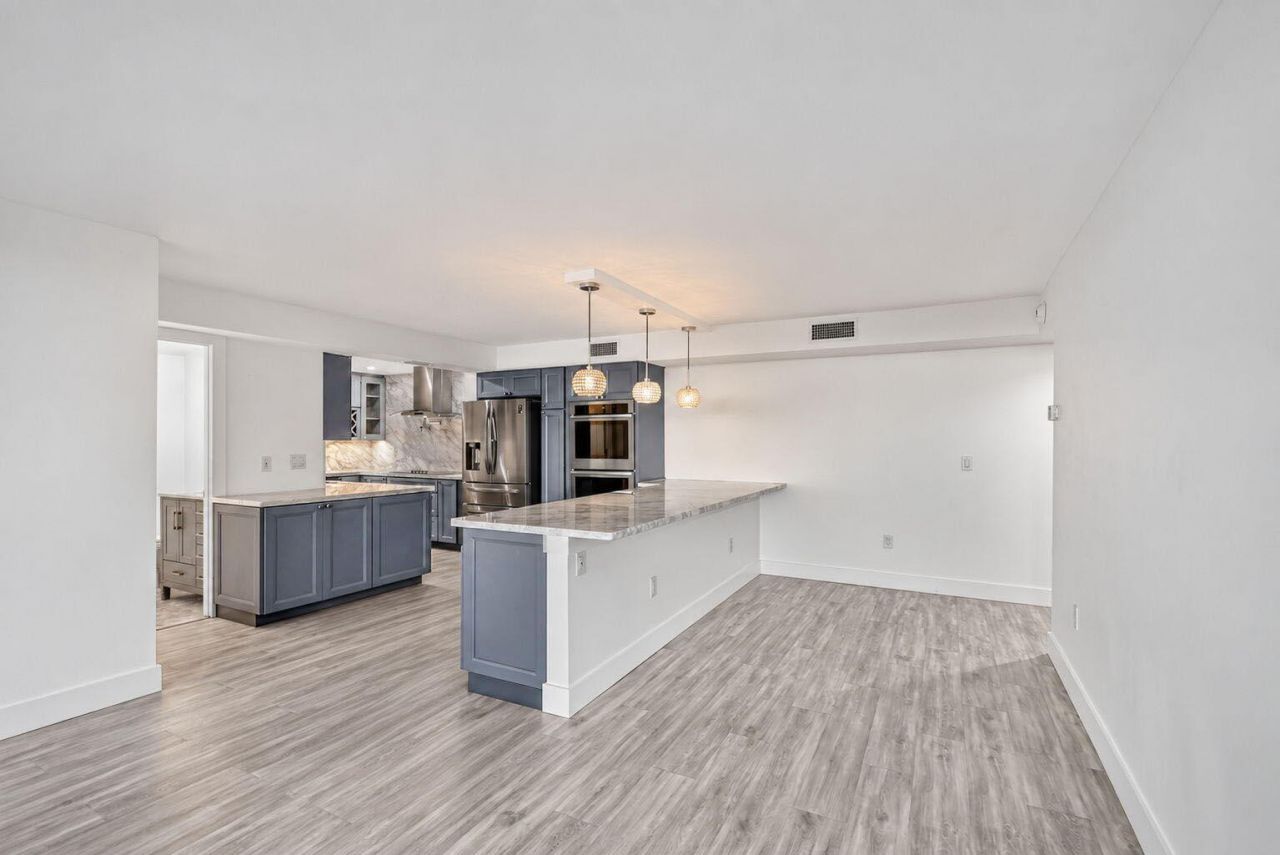 5600 N Flagler Drive, Unit 606, West Palm Beach, FL 33407 Photo