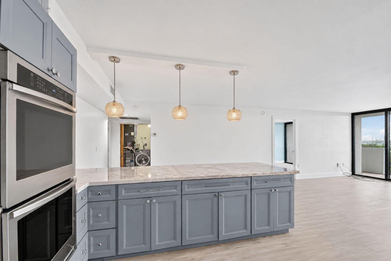 5600 N Flagler Drive, Unit 606, West Palm Beach, FL 33407 Photo