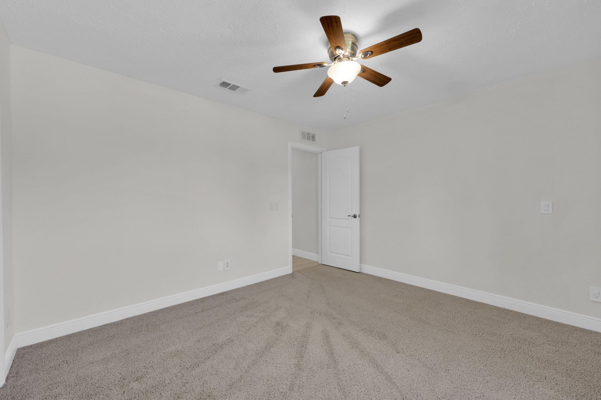 9809 SW Malibu Terrace, Palm City, FL 34990 Photo