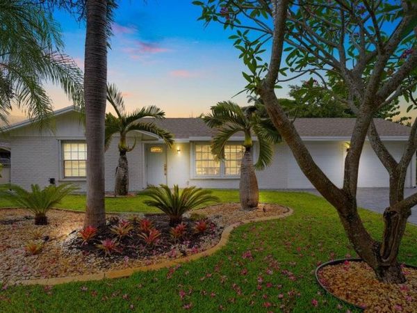 4091 Lakespur Circle N, Palm Beach Gardens, FL 33410