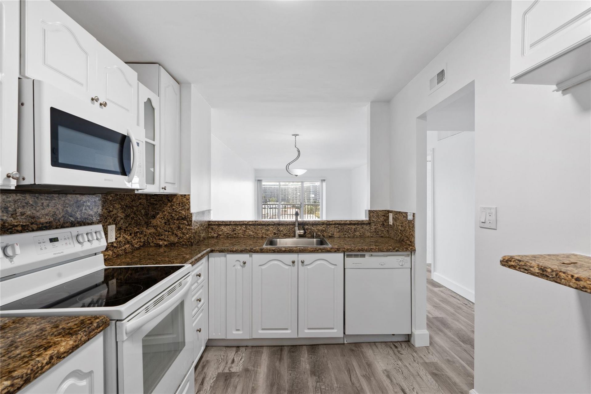 6855 Abbott Avenue, Unit 504, Miami Beach, FL 33141 Photo
